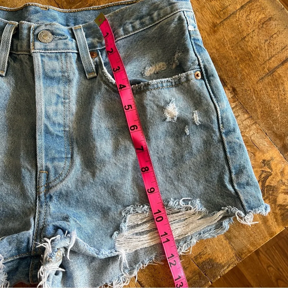 Levi 501 Jean Shorts Womens Light Blue Denim Cutoffs Distressed Daisy Duke
